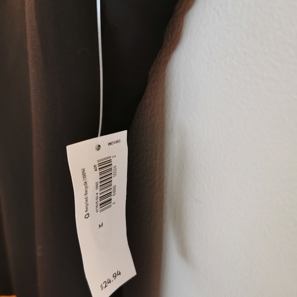 OLD NAVY | Spaghetti Strap Tank Top, Black (NEW) - Picture 3 of 6